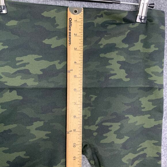 Spanx Leggings Womens Size L Green Look At Me Now Seamless Camo - Picture 5 of 8